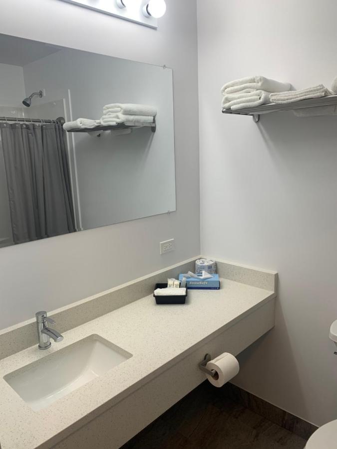 Nor Villa Hotel Vinnipeg Dış mekan fotoğraf
